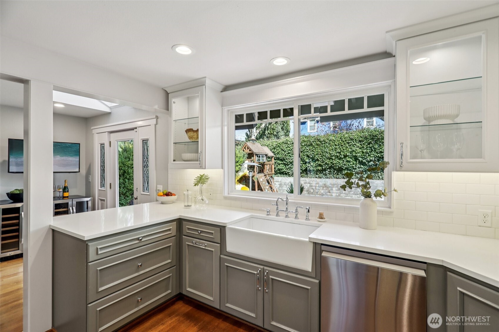 1606 33rd Avenue , Seattle, WA 98122