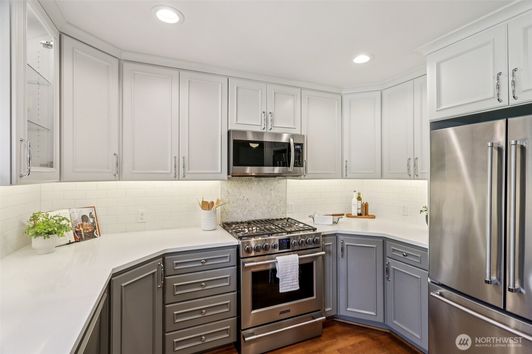 1606 33rd Avenue , Seattle, WA 98122