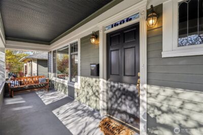 1606 33rd Avenue , Seattle, WA 98122 - Photo 2