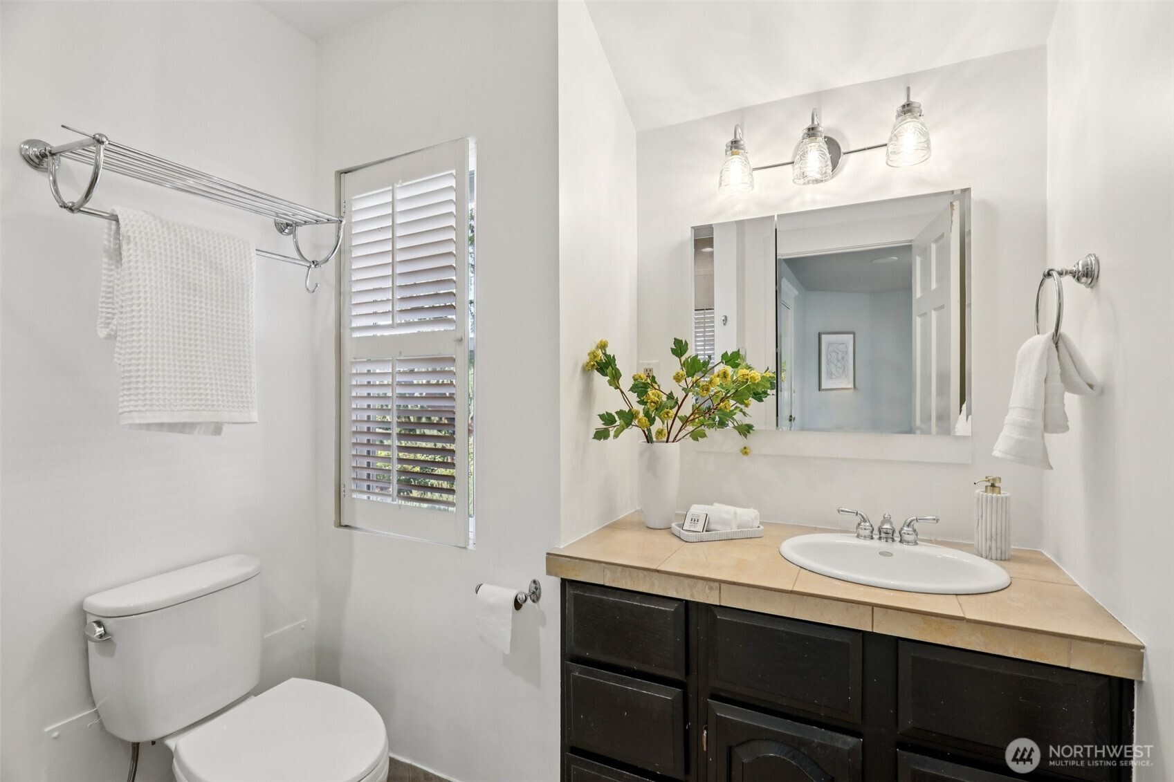 1606 33rd Avenue , Seattle, WA 98122