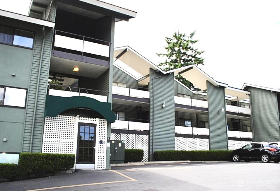 7924 212th Street SW #211, Edmonds, WA 98026