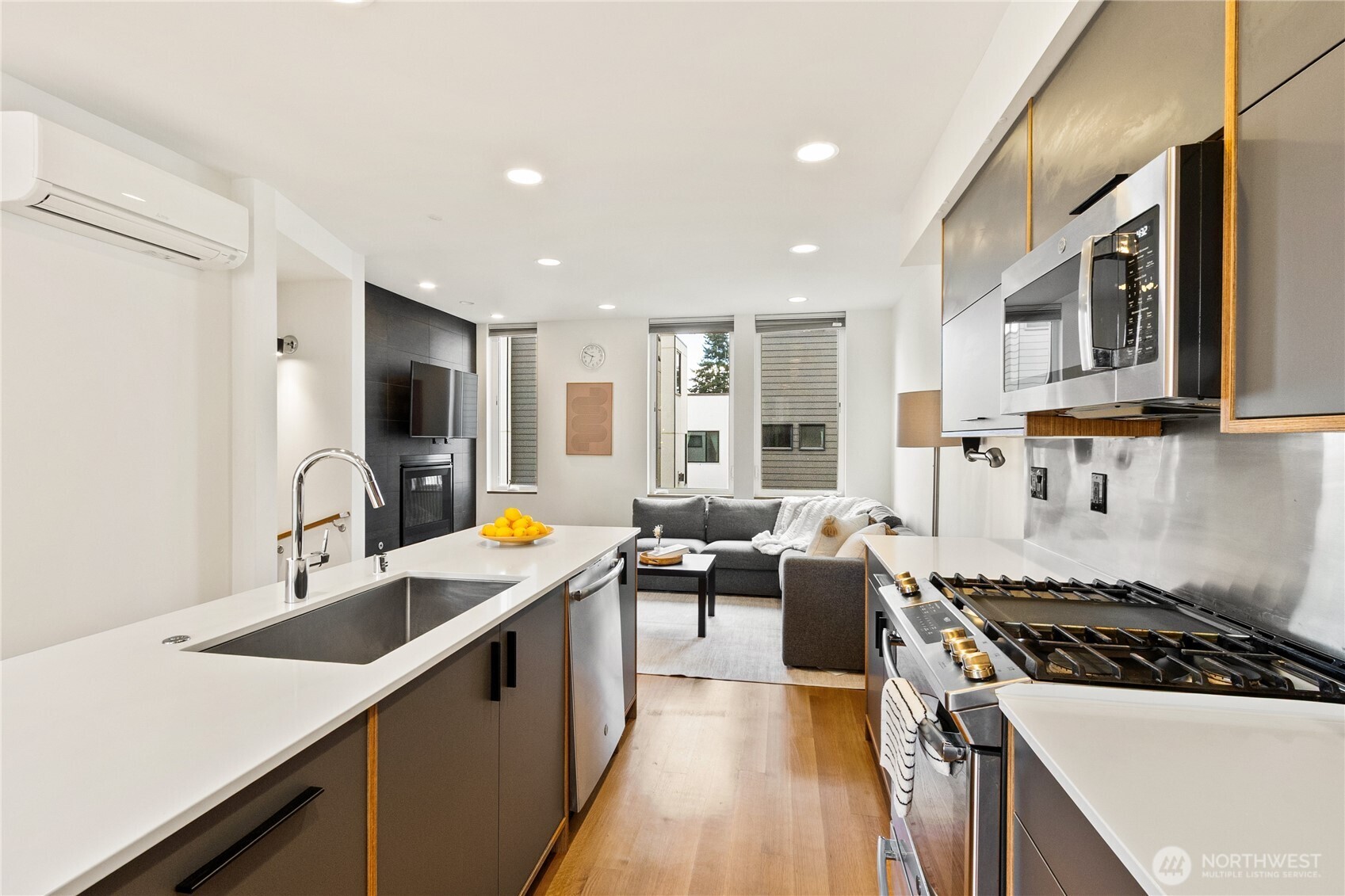 2011 NW 64th Street #B, Seattle, WA 98107