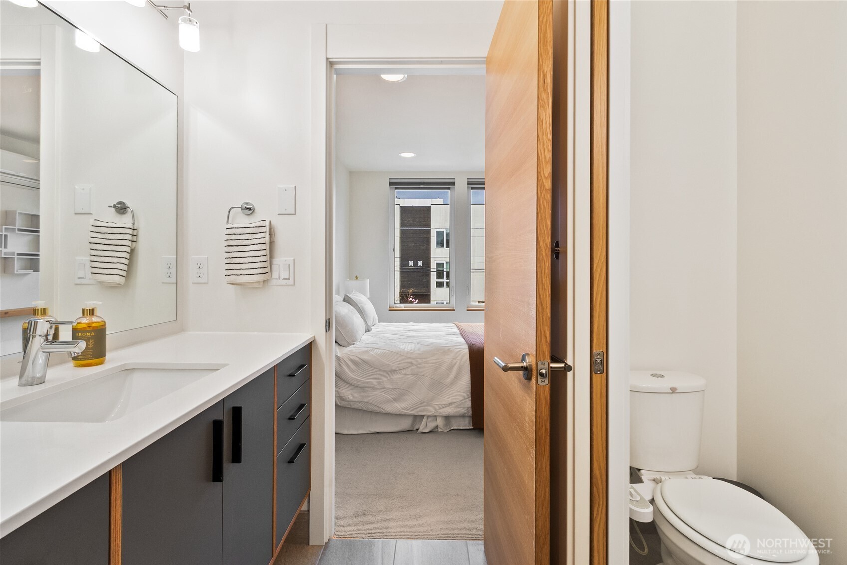 2011 NW 64th Street #B, Seattle, WA 98107