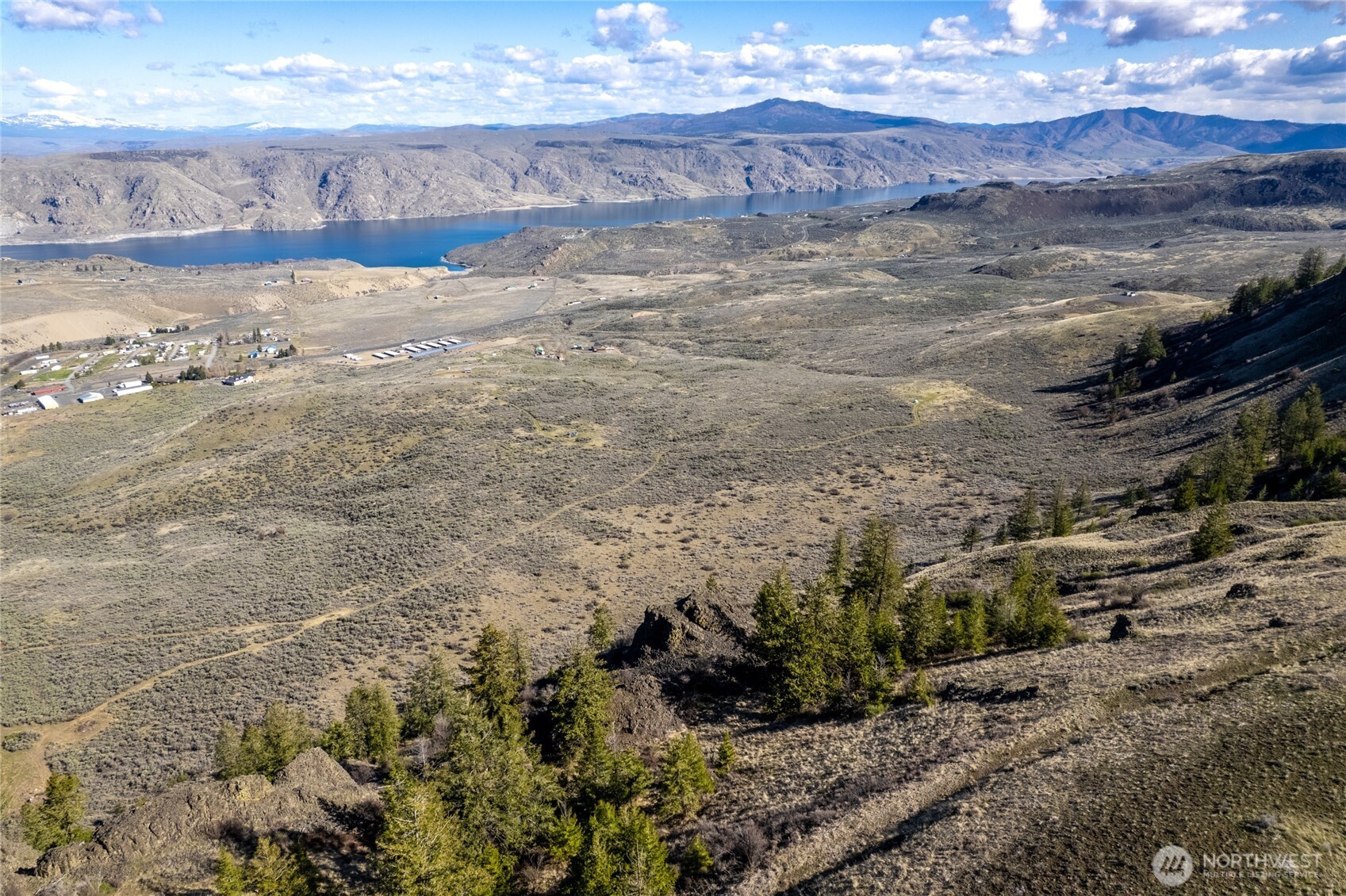 44621 Highway 174 N, Grand Coulee, WA 99133