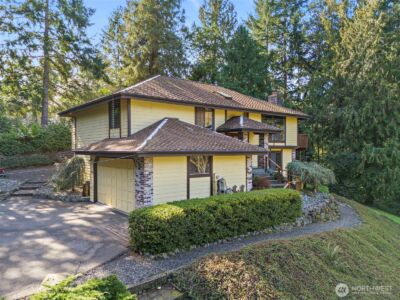 7861 University Point Circle NE, Bremerton, WA 98311