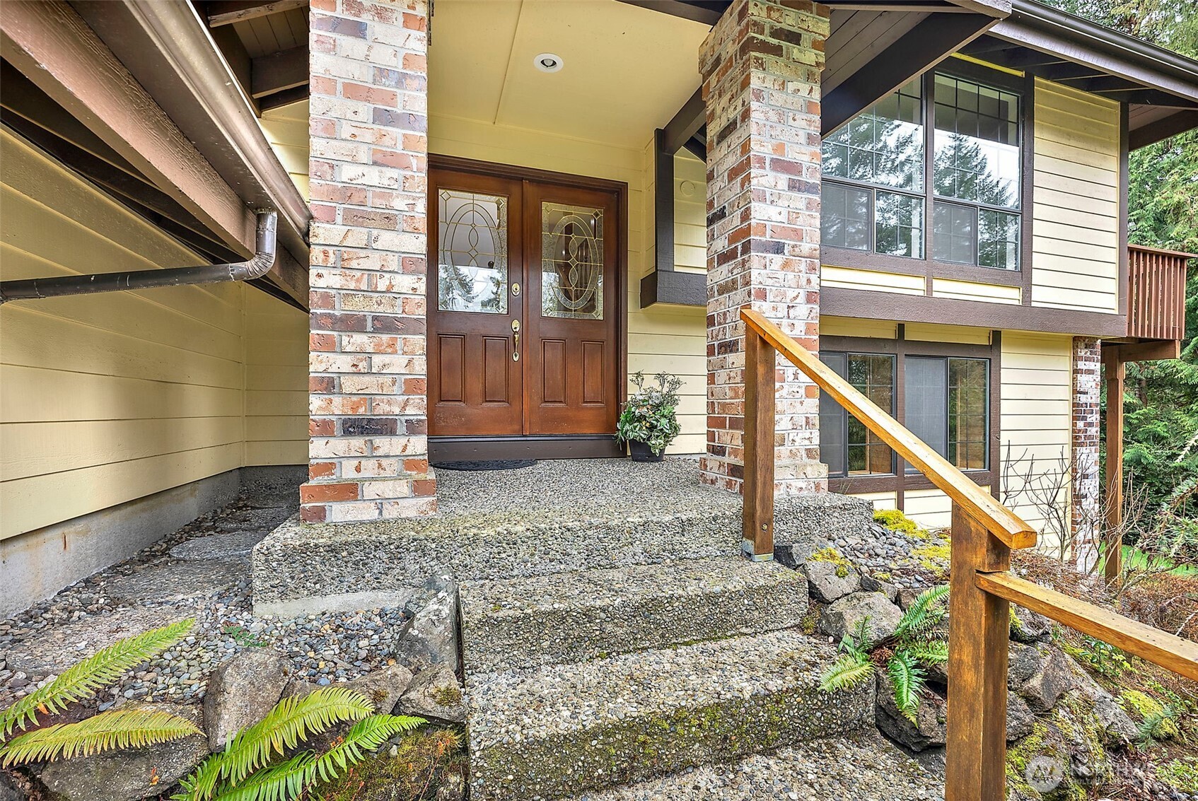 7861 University Point Circle NE, Bremerton, WA 98311