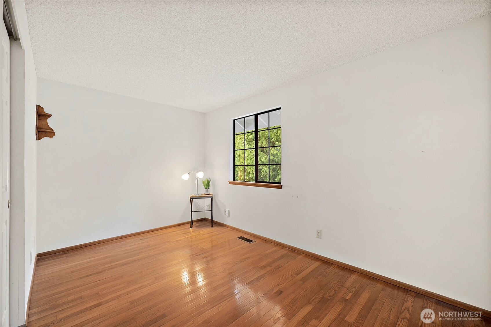 7861 University Point Circle NE, Bremerton, WA 98311