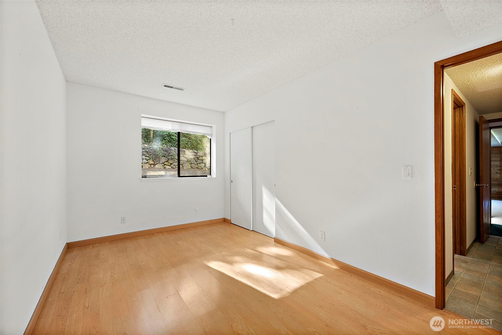 7861 University Point Circle NE, Bremerton, WA 98311