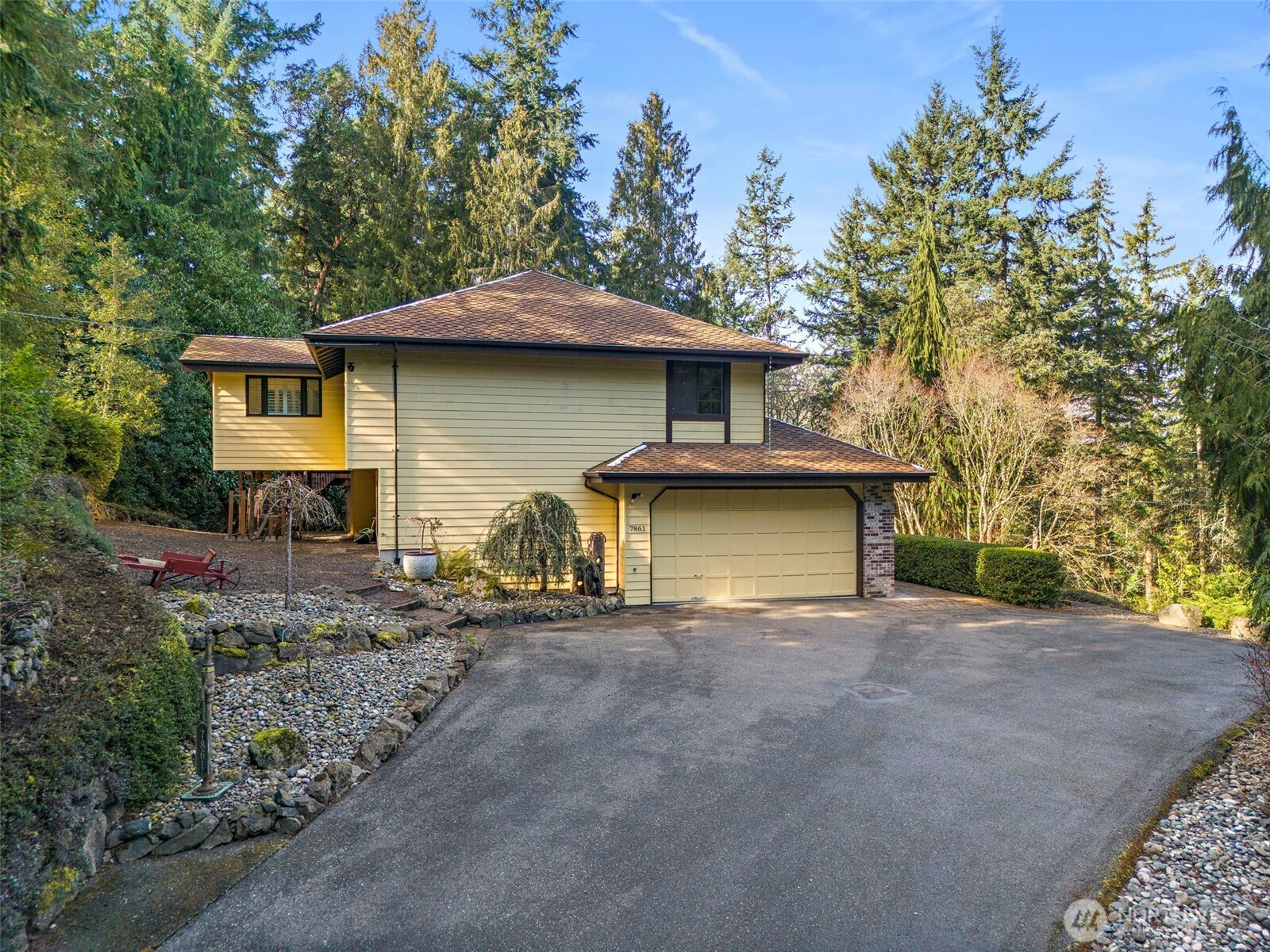 7861 University Point Circle NE, Bremerton, WA 98311