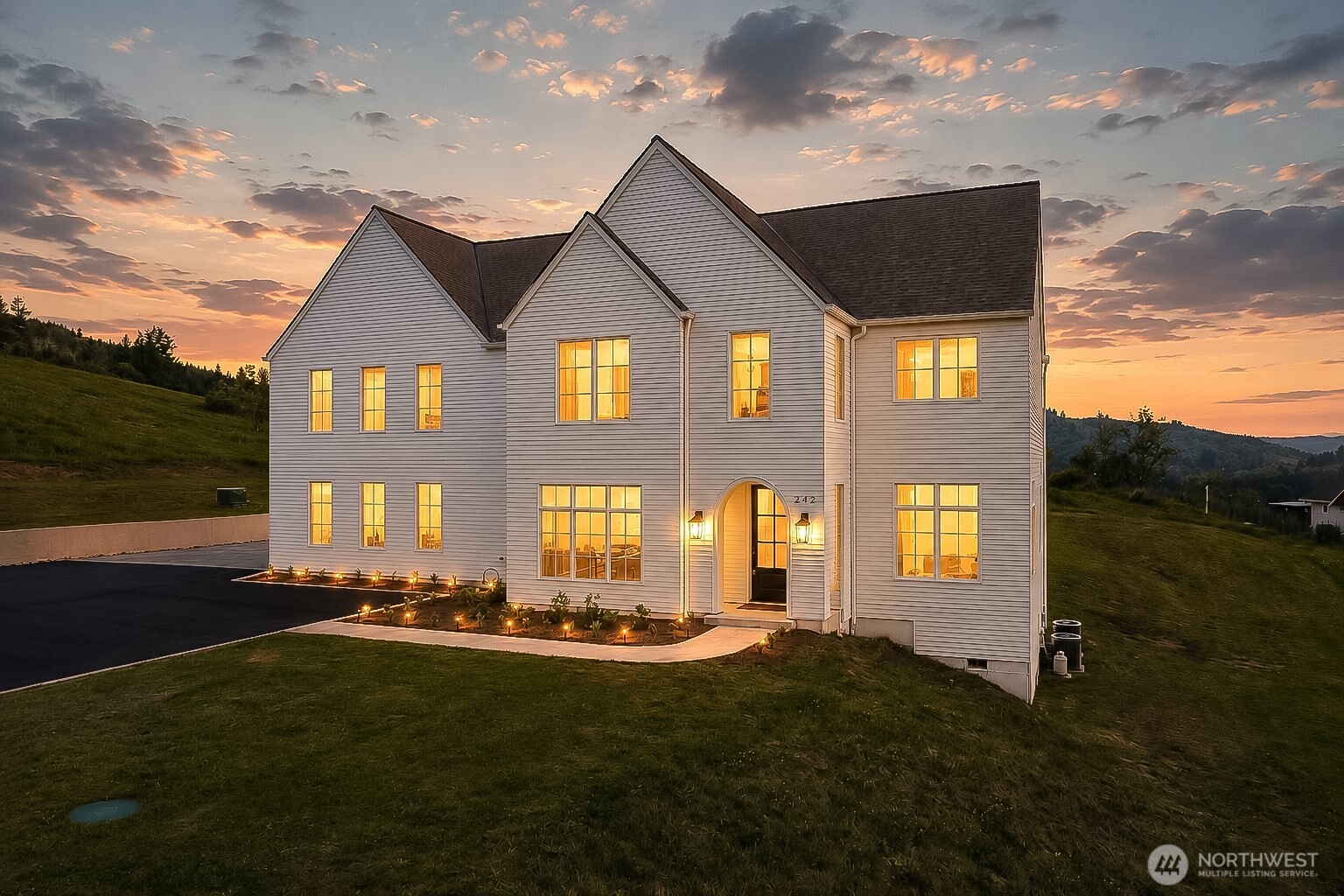 242 Cornerstone Lane , Woodland, WA 98674
