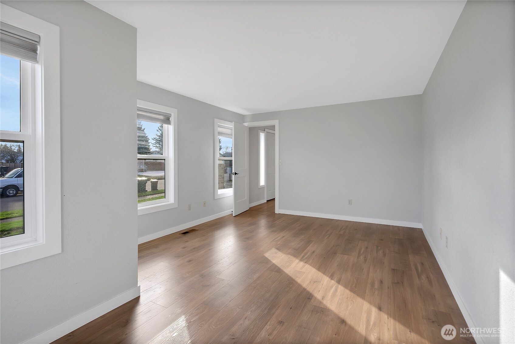 2881 Initial Avenue , Enumclaw, WA 98022