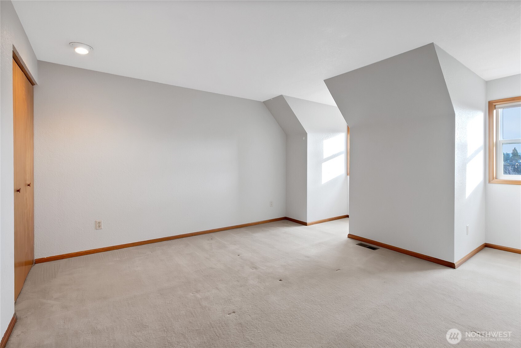 2881 Initial Avenue , Enumclaw, WA 98022