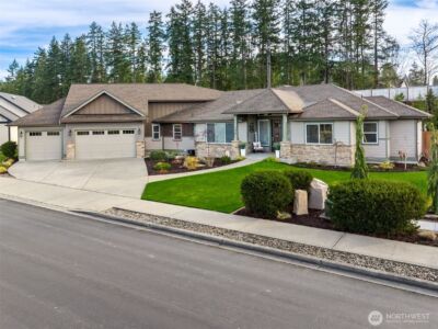 155 Mountain Crest Lane , Eatonville, WA 98328