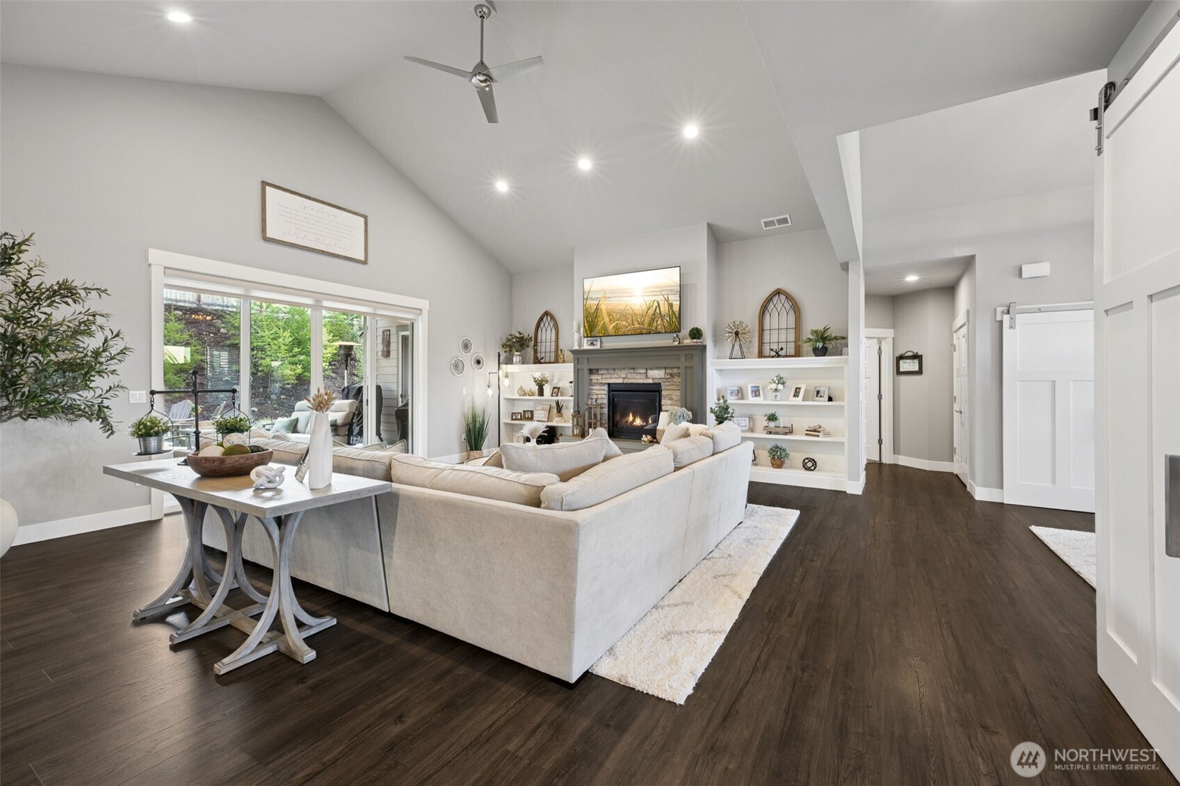 155 Mountain Crest Lane , Eatonville, WA 98328