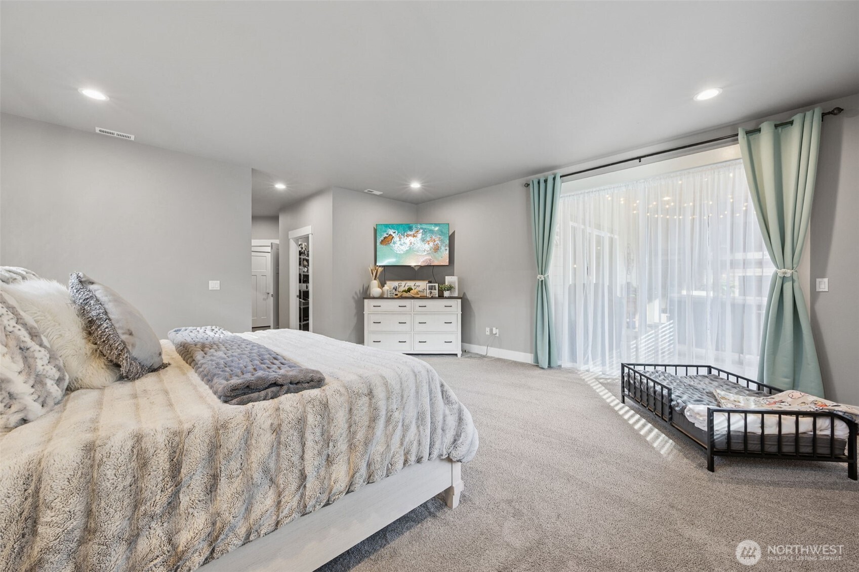 155 Mountain Crest Lane , Eatonville, WA 98328