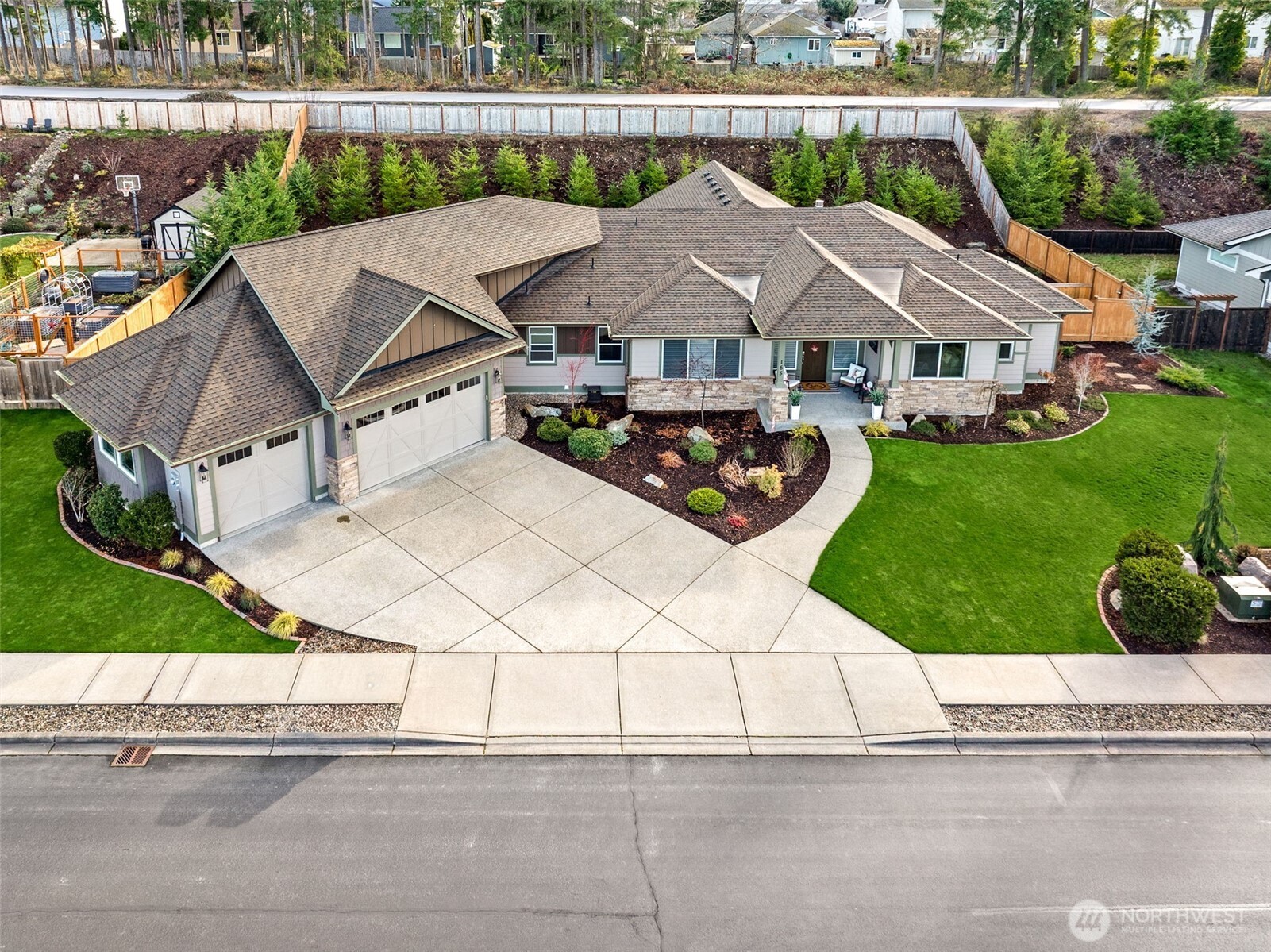 155 Mountain Crest Lane , Eatonville, WA 98328