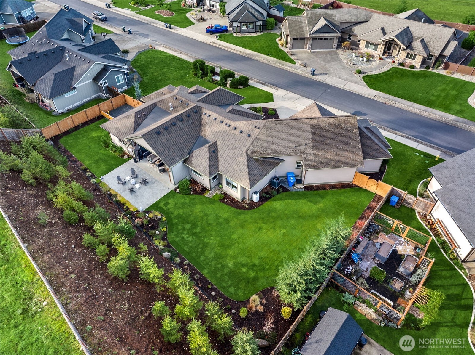 155 Mountain Crest Lane , Eatonville, WA 98328