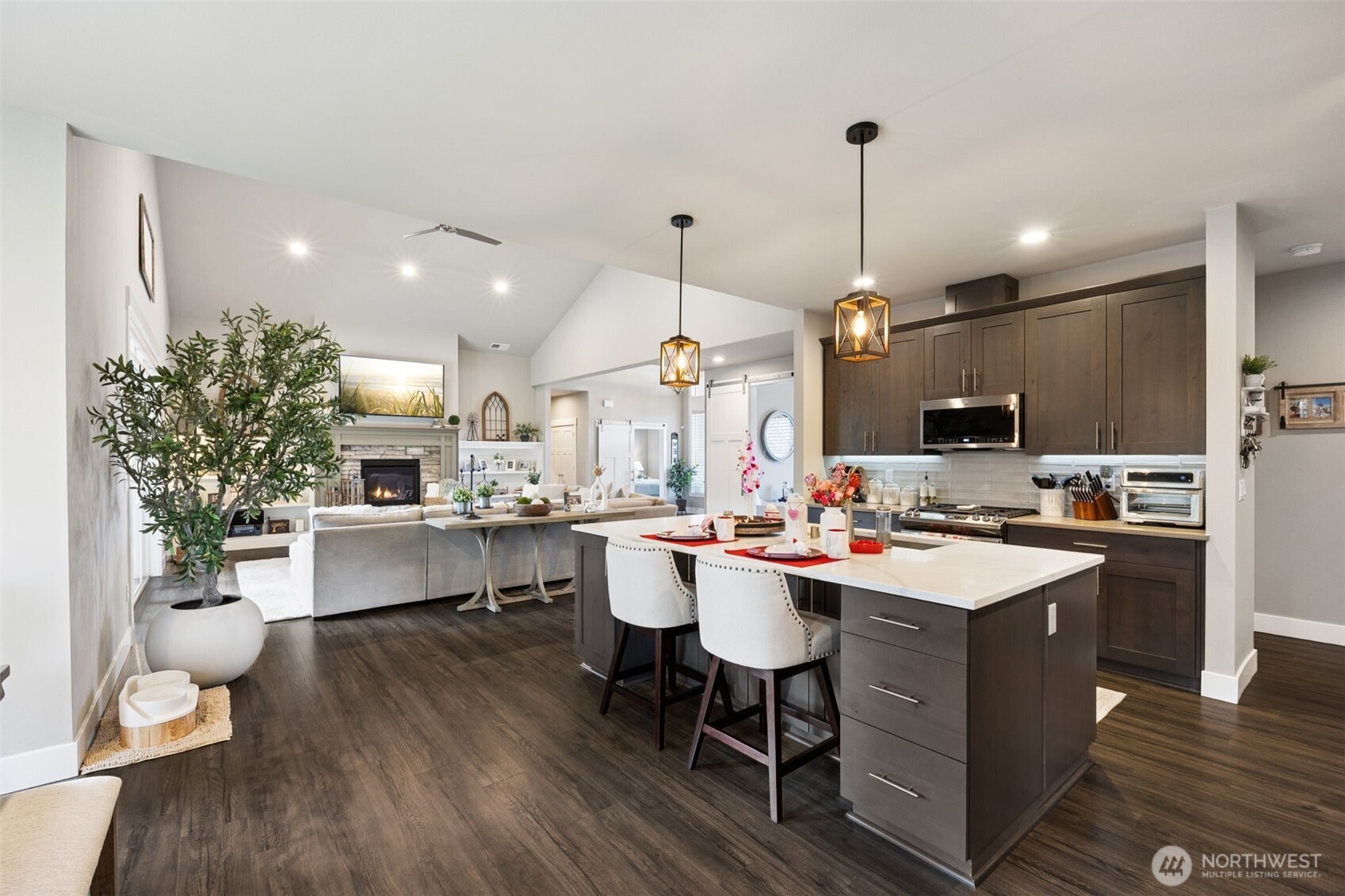 155 Mountain Crest Lane , Eatonville, WA 98328