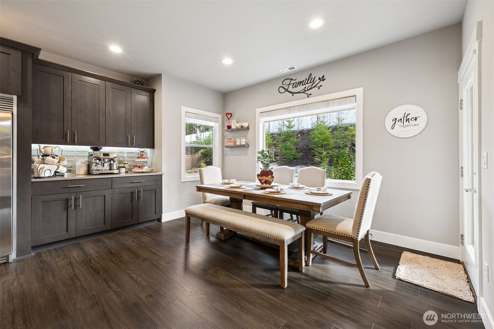 155 Mountain Crest Lane , Eatonville, WA 98328