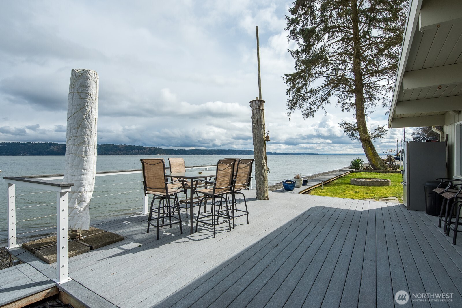 3187 Shoreline Drive , Camano Island, WA 98282