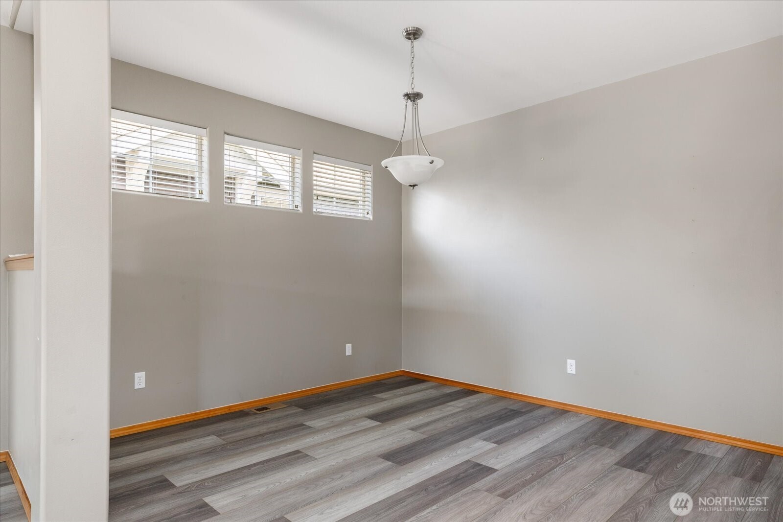 1611 SW Vanguard Street , Oak Harbor, WA 98277