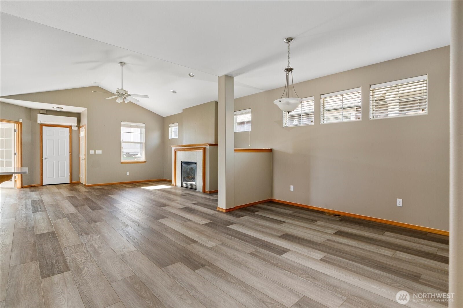 1611 SW Vanguard Street , Oak Harbor, WA 98277