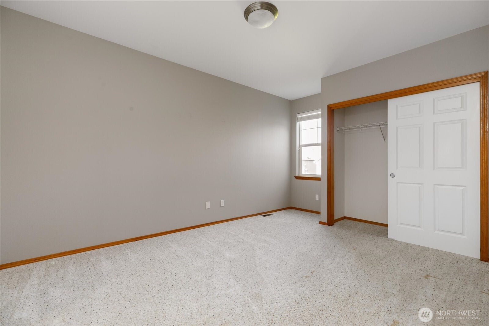 1611 SW Vanguard Street , Oak Harbor, WA 98277