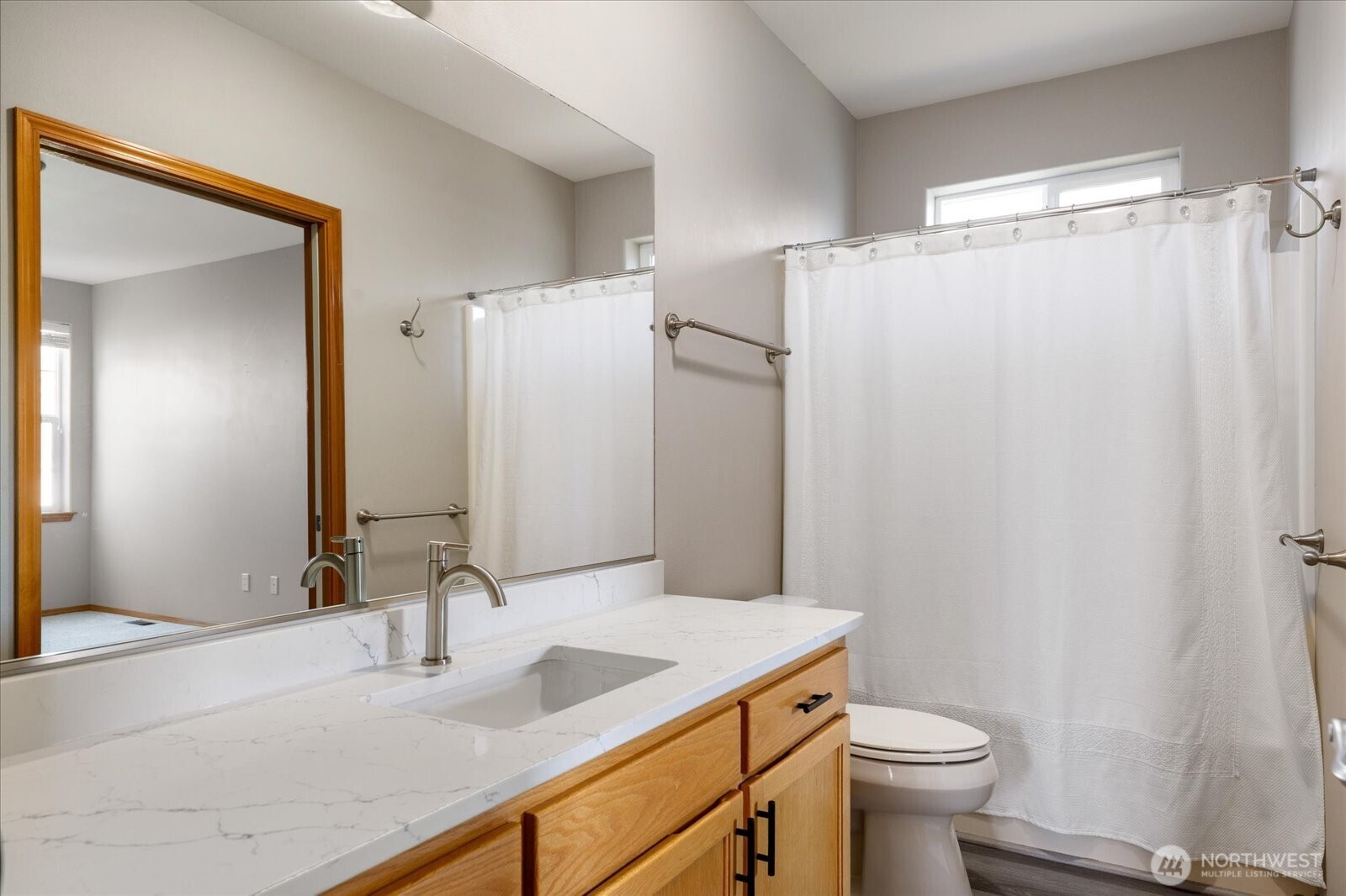 1611 SW Vanguard Street , Oak Harbor, WA 98277