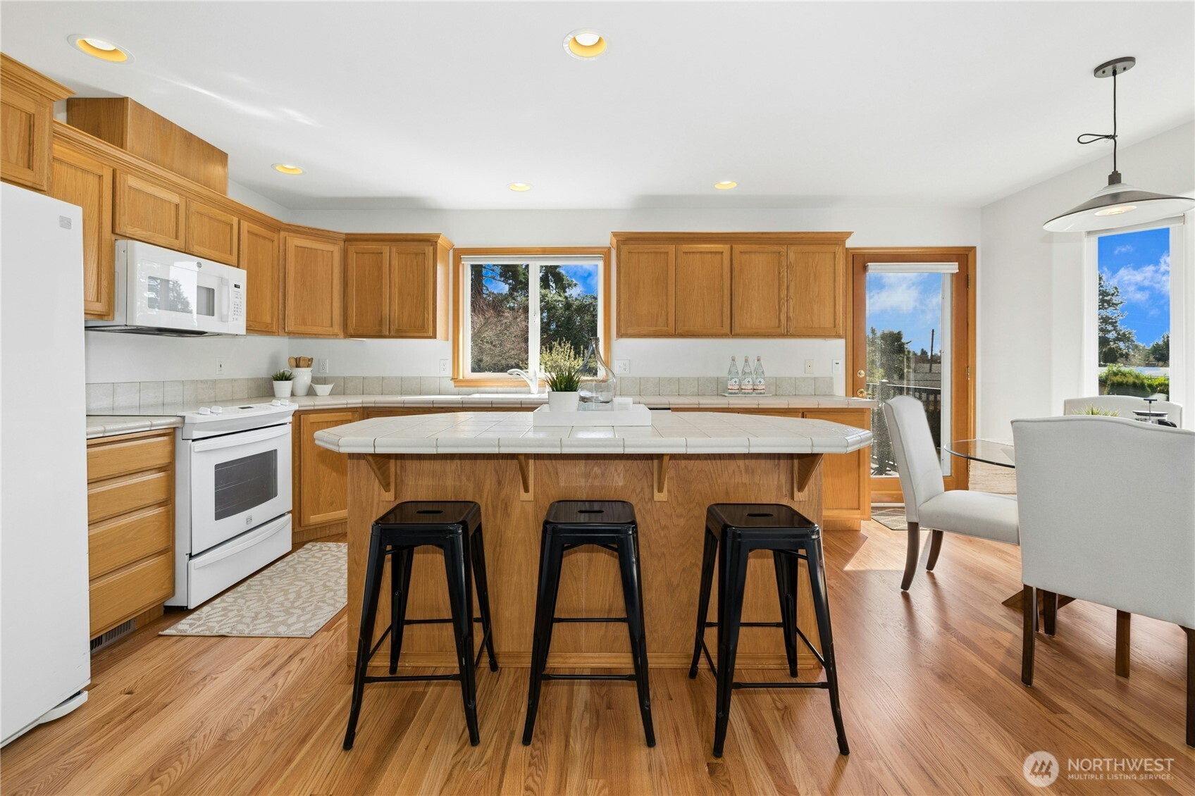 21808 87th Place W, Edmonds, WA 98026