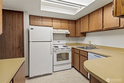 6822 NE 153rd Pl , Kenmore, WA 98028 - Photo 10