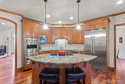 4569 162nd Lane SE, Bellevue, WA 98006 - Photo 8