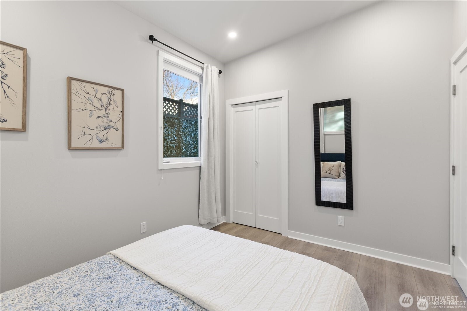 6721 22nd Avenue NW, Seattle, WA 98117