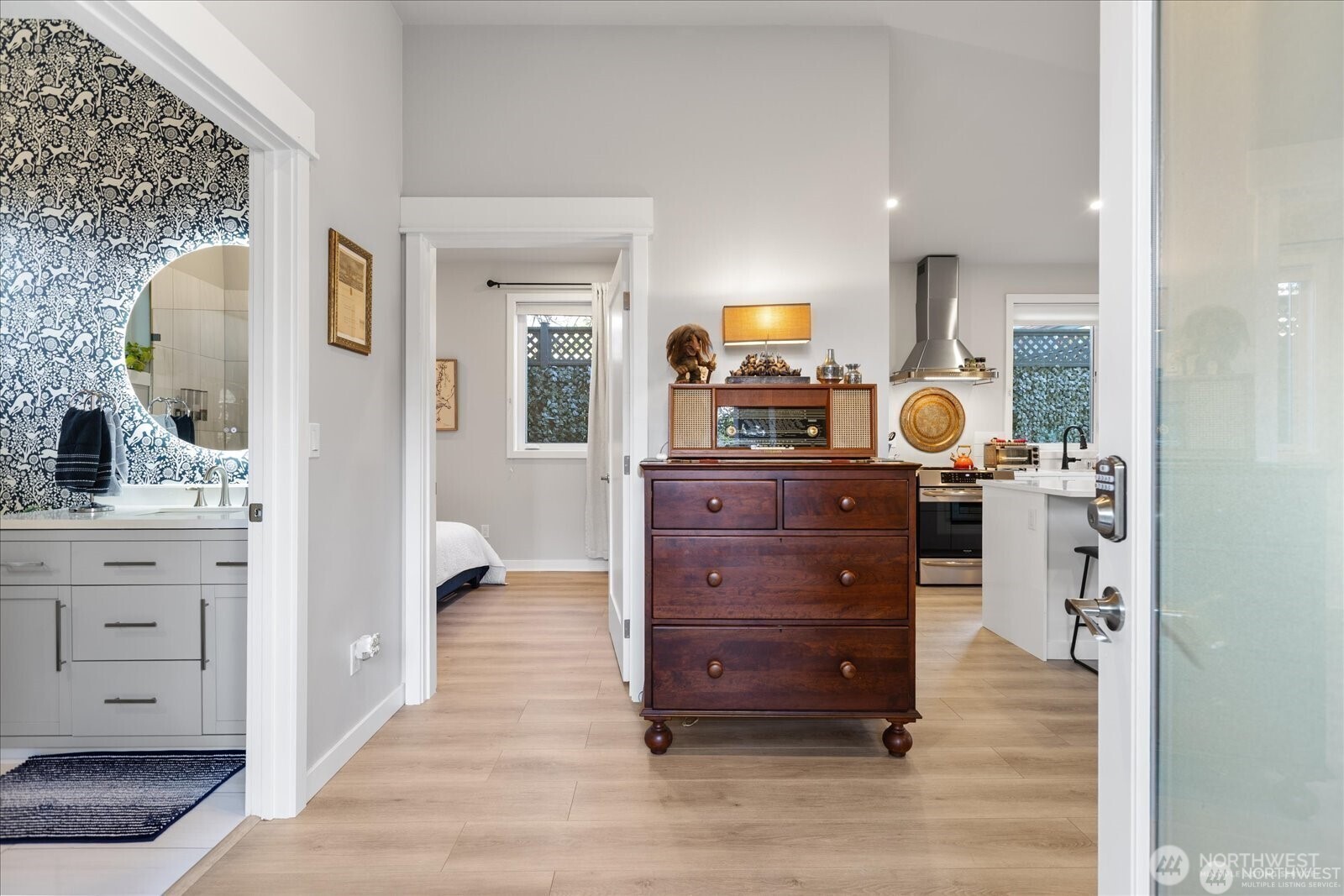 6721 22nd Avenue NW, Seattle, WA 98117