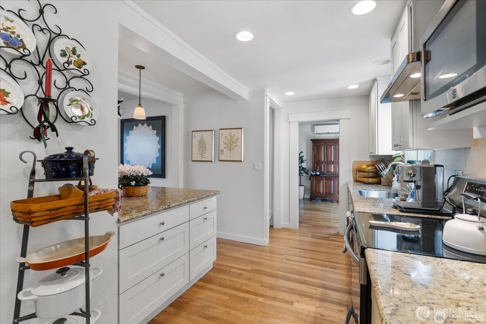 6721 22nd Avenue NW, Seattle, WA 98117