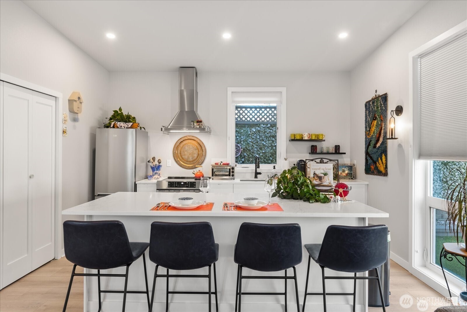 6721 22nd Avenue NW, Seattle, WA 98117