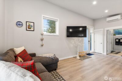 6721 22nd Avenue NW, Seattle, WA 98117 - Photo 8