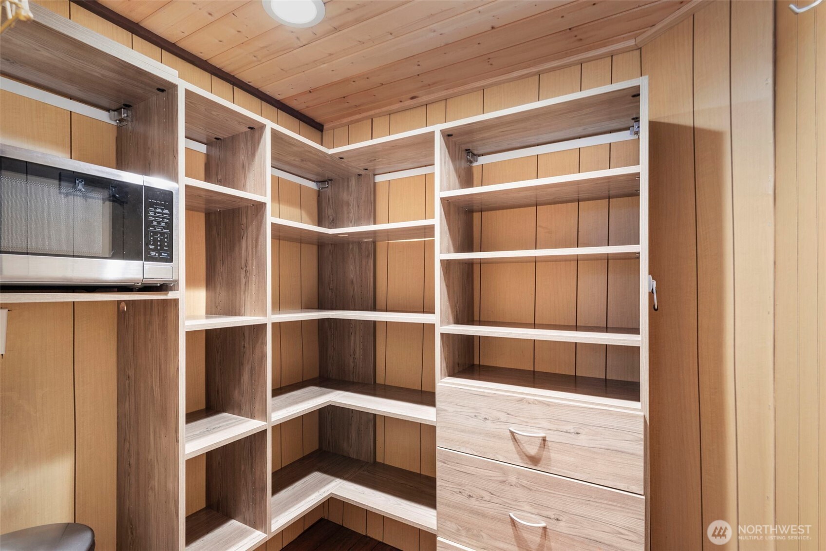 12995 Lake Shore Drive NW, Poulsbo, WA 98370