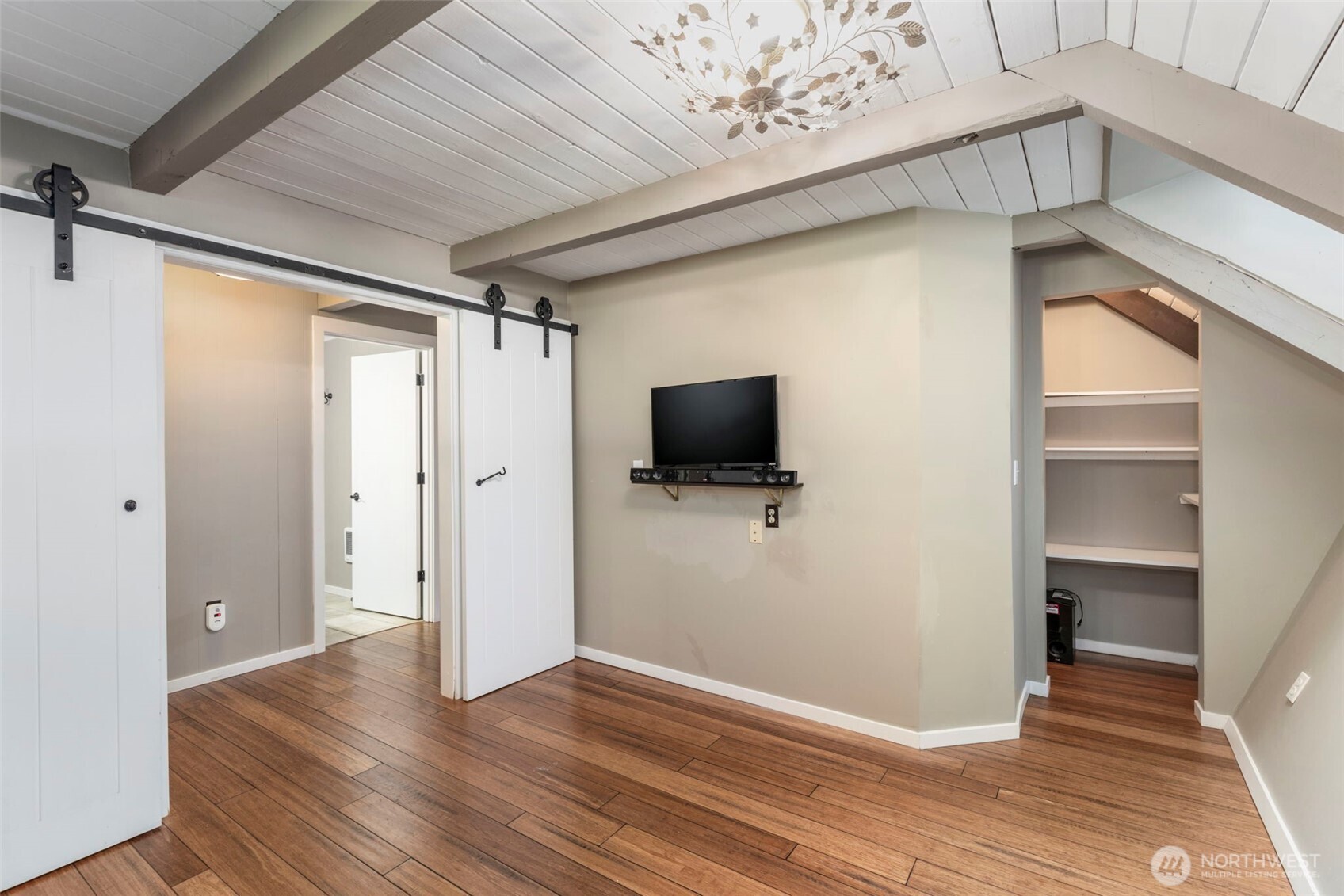 12995 Lake Shore Drive NW, Poulsbo, WA 98370