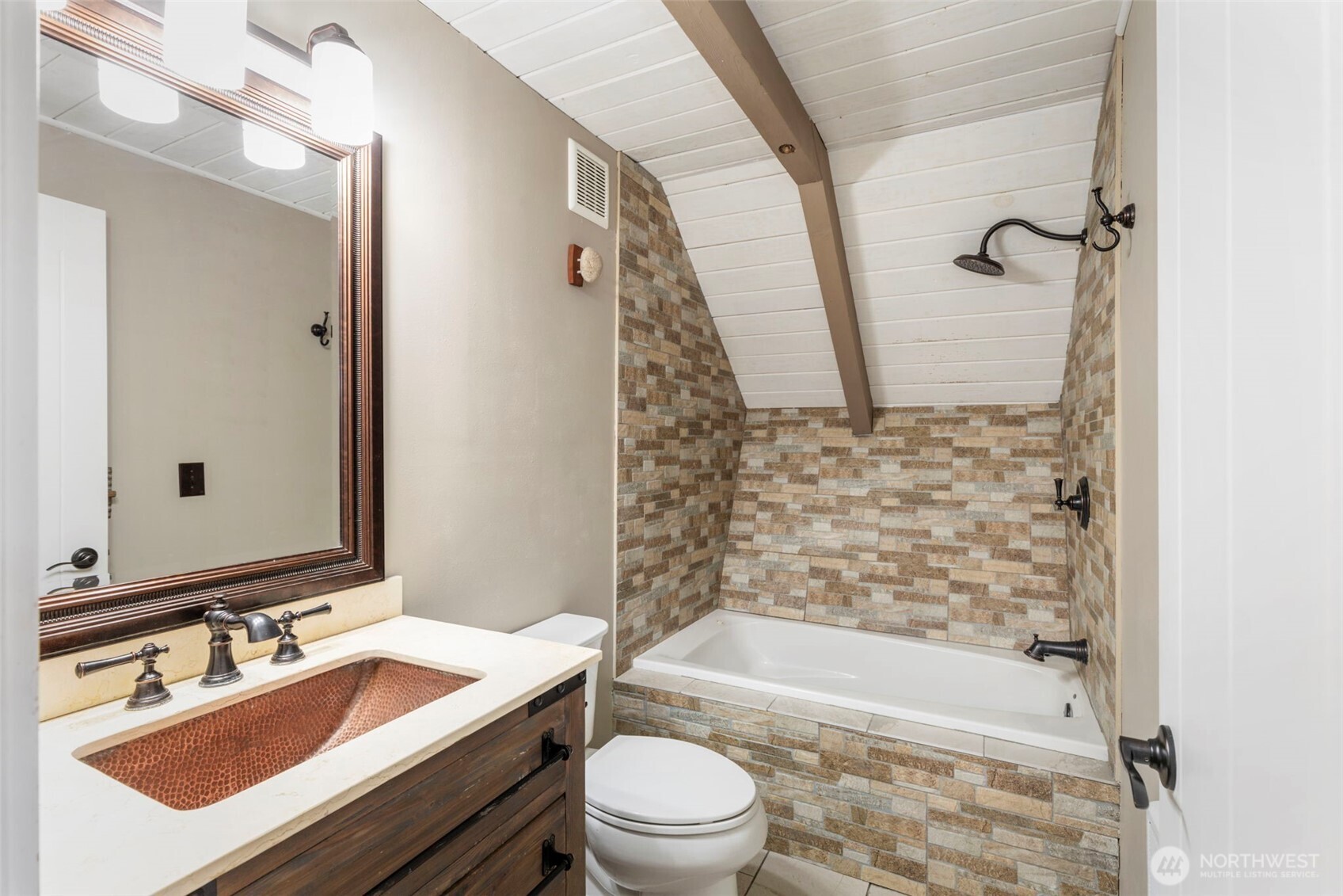 12995 Lake Shore Drive NW, Poulsbo, WA 98370