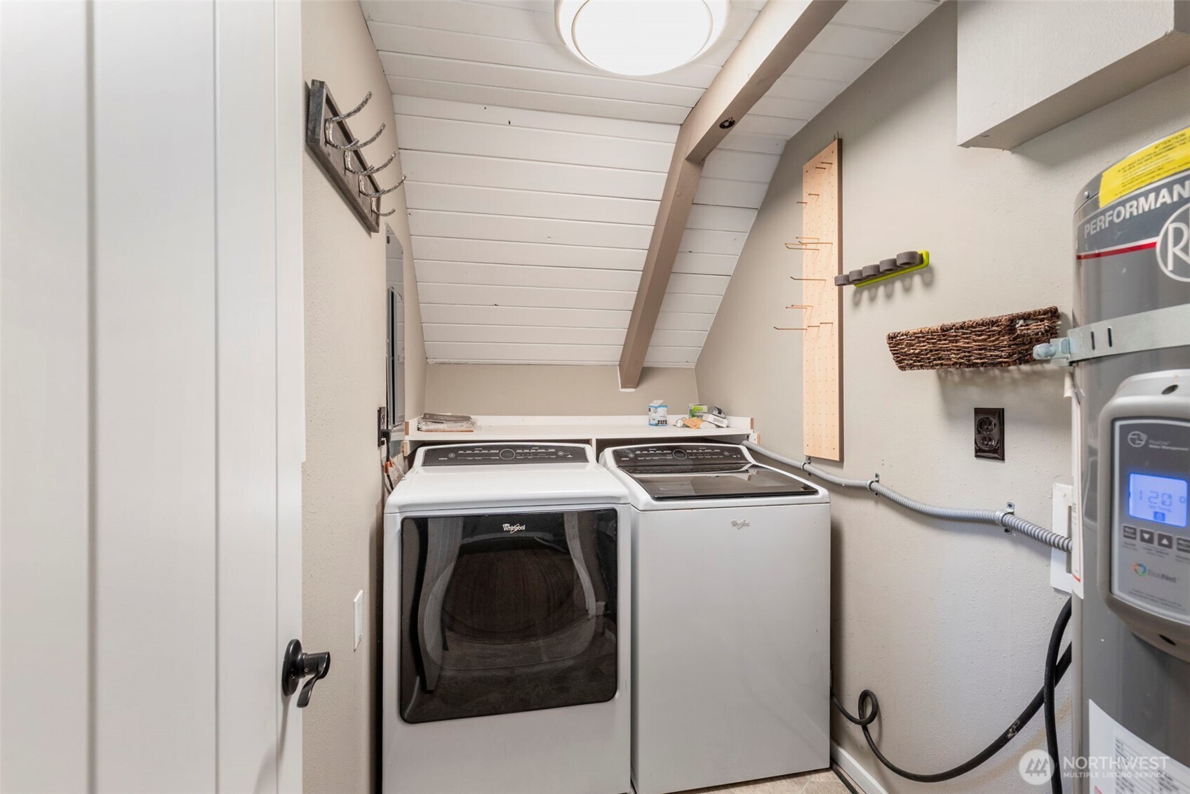 12995 Lake Shore Drive NW, Poulsbo, WA 98370