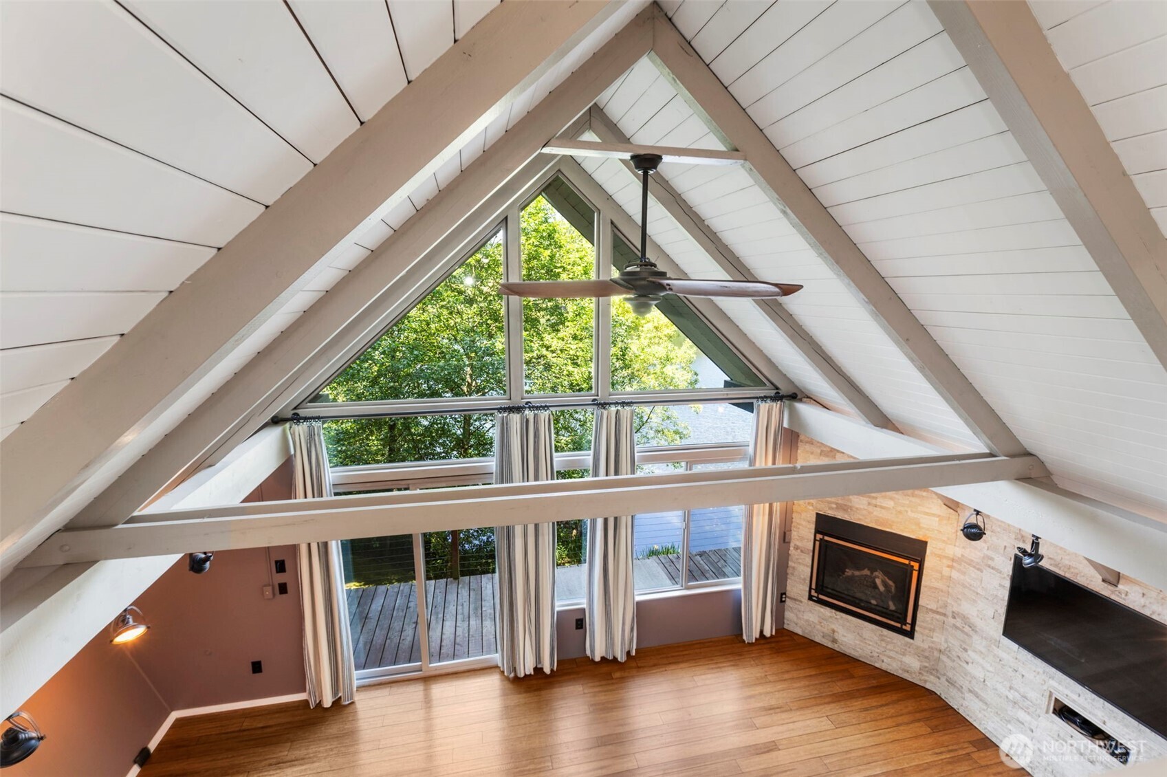 12995 Lake Shore Drive NW, Poulsbo, WA 98370