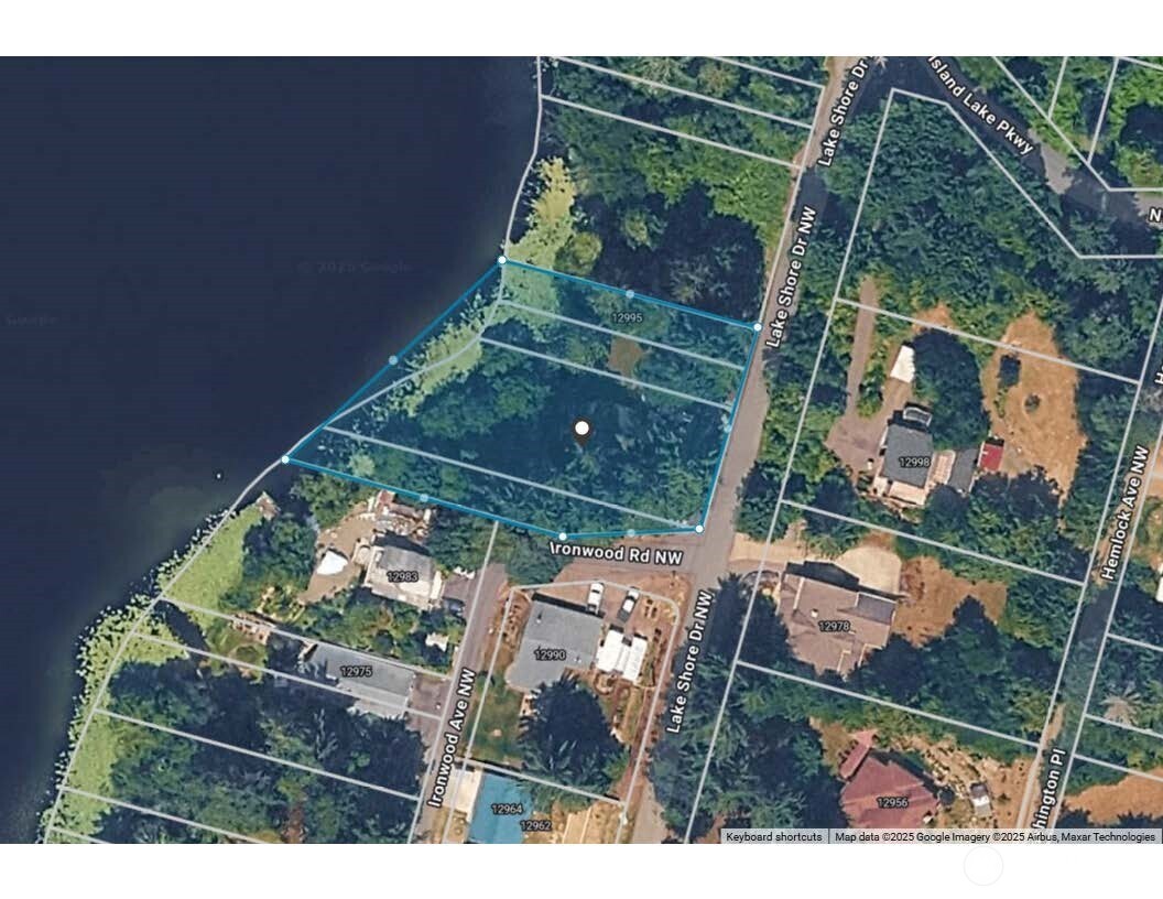 12995 Lake Shore Drive NW, Poulsbo, WA 98370