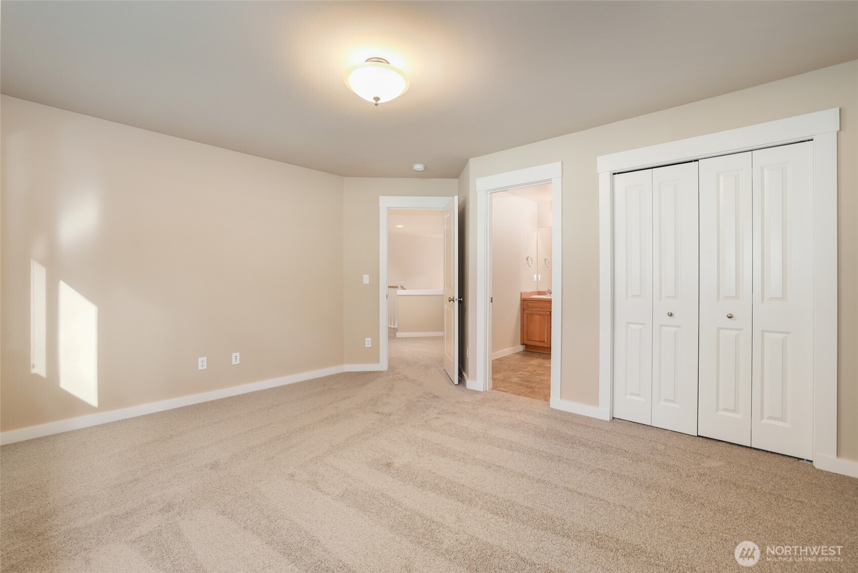 3907 Cameron Drive NE, Lacey, WA 98516