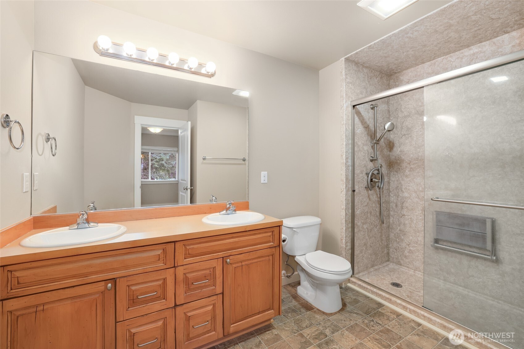 3907 Cameron Drive NE, Lacey, WA 98516