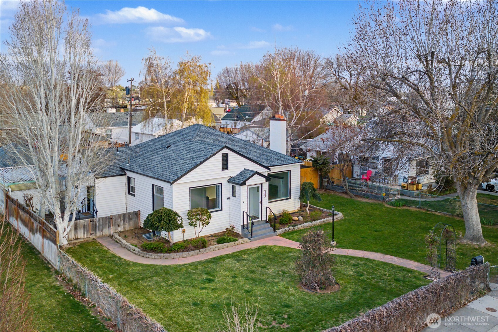 222 D Street SW, Ephrata, WA 98823