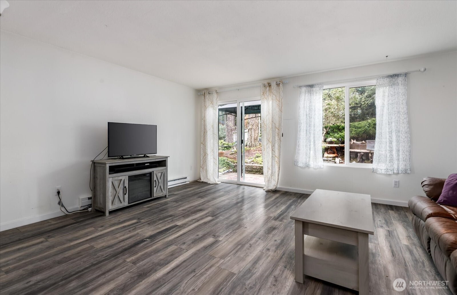 690 NW Atalanta Way #B1, Oak Harbor, WA 98277