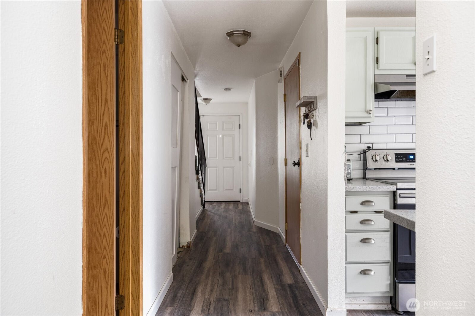 690 NW Atalanta Way #B1, Oak Harbor, WA 98277