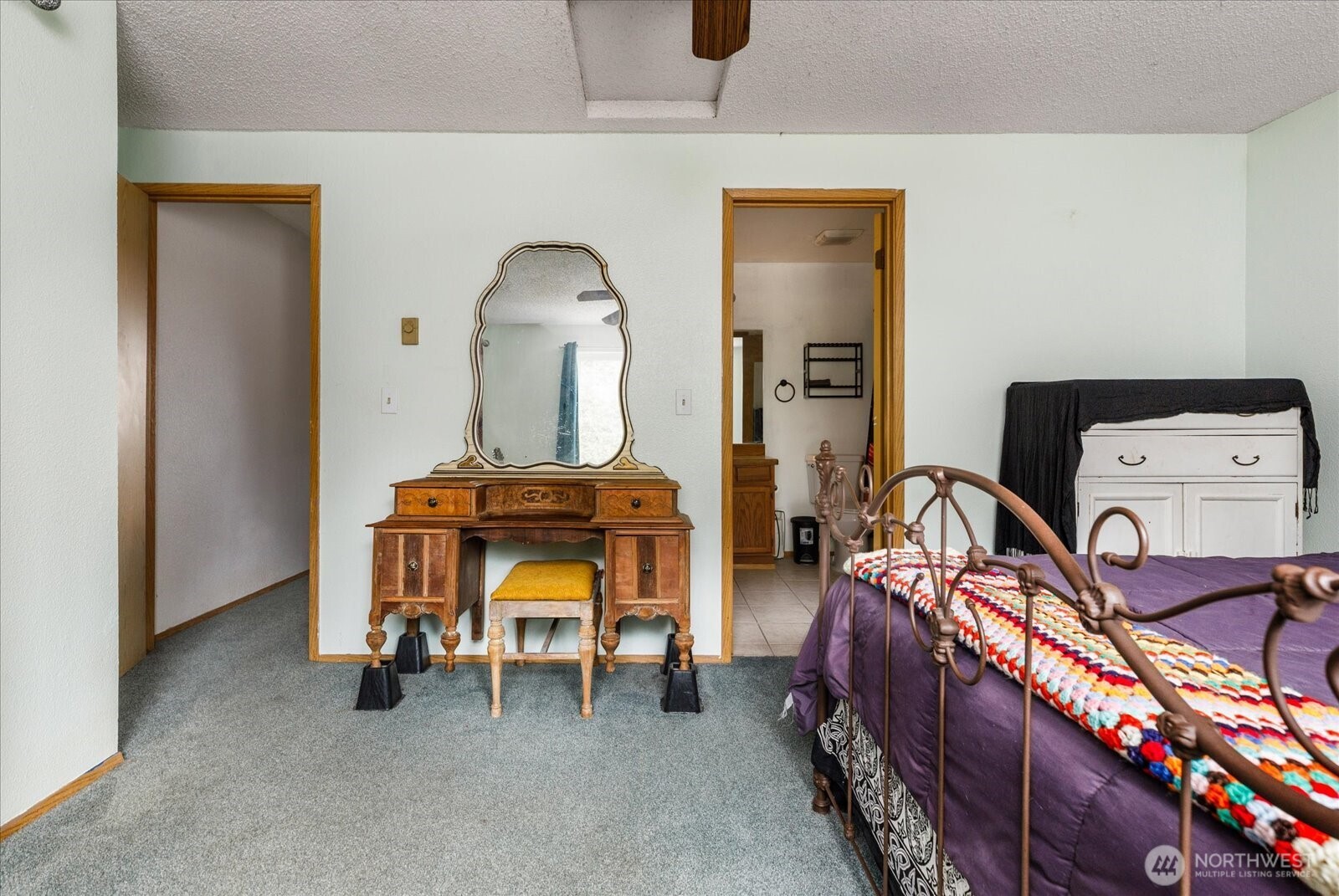 690 NW Atalanta Way #B1, Oak Harbor, WA 98277