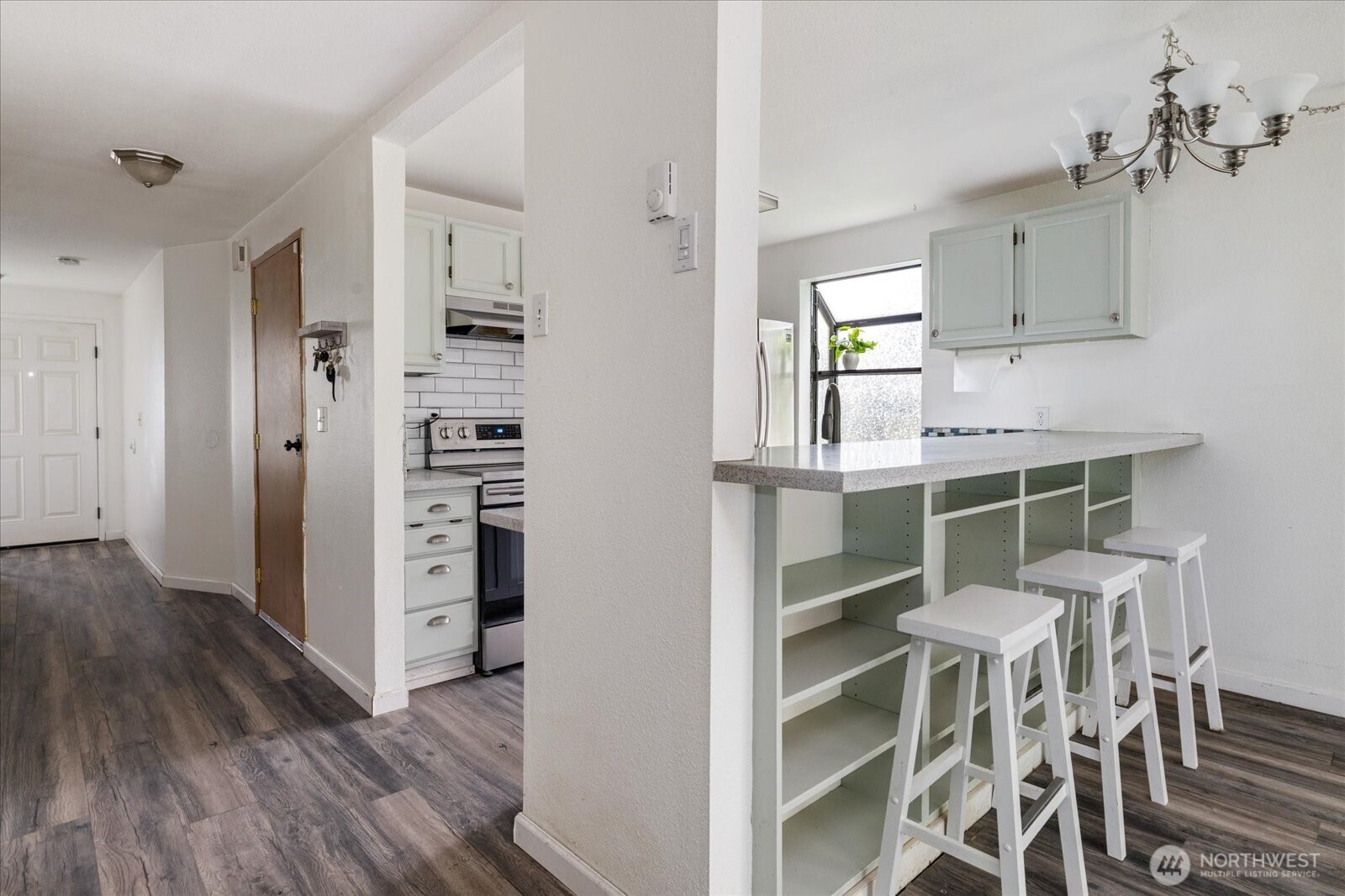 690 NW Atalanta Way #B1, Oak Harbor, WA 98277