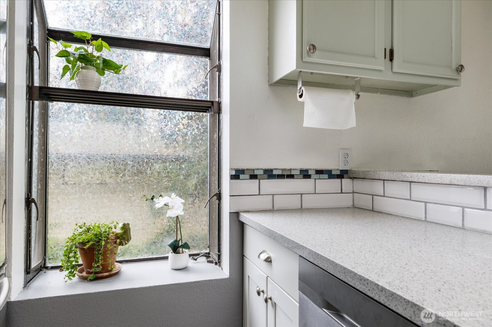 690 NW Atalanta Way #B1, Oak Harbor, WA 98277